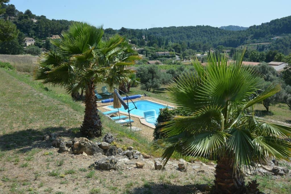 La Venturonne Appartement Neuf Rez De Jardin 45 M2 Vue Mer Et Vignes 10 Mn Des Plages Le Beausset Exteriör bild