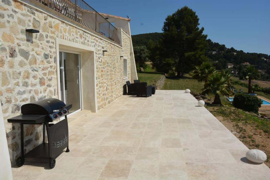 La Venturonne Appartement Neuf Rez De Jardin 45 M2 Vue Mer Et Vignes 10 Mn Des Plages Le Beausset Exteriör bild