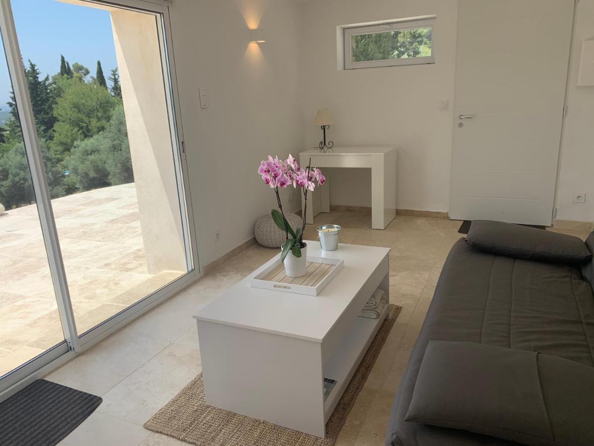 La Venturonne Appartement Neuf Rez De Jardin 45 M2 Vue Mer Et Vignes 10 Mn Des Plages Le Beausset Exteriör bild