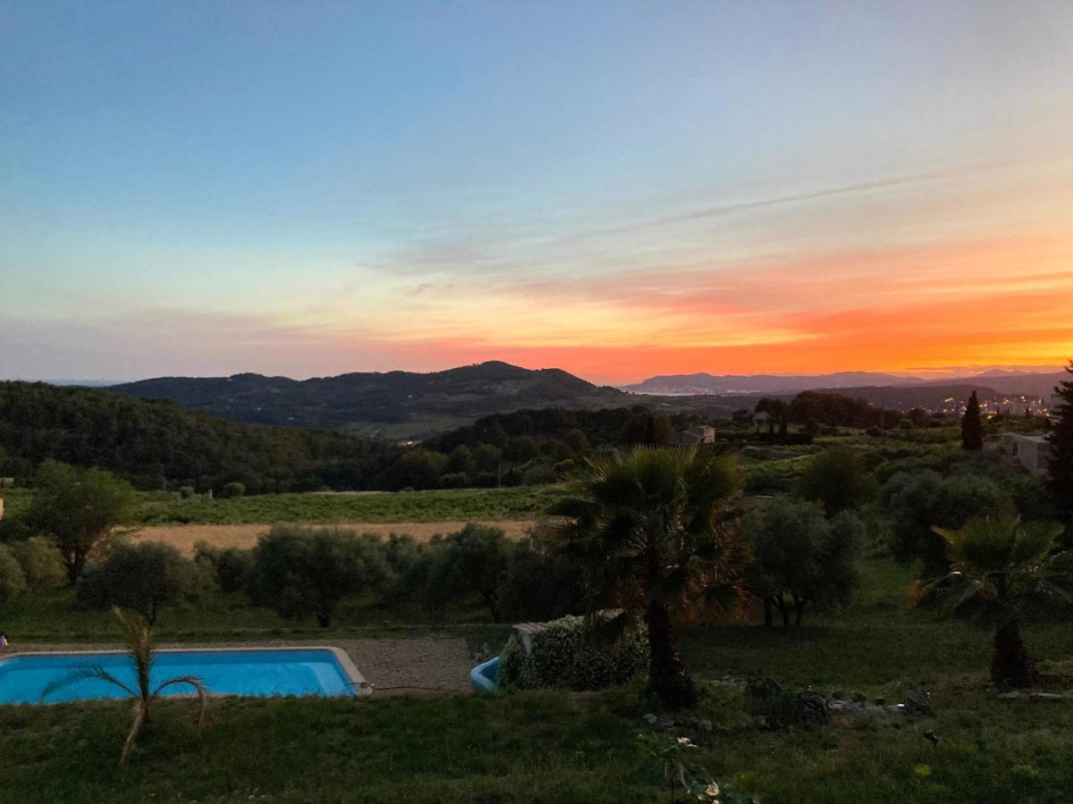 La Venturonne Appartement Neuf Rez De Jardin 45 M2 Vue Mer Et Vignes 10 Mn Des Plages Le Beausset Exteriör bild
